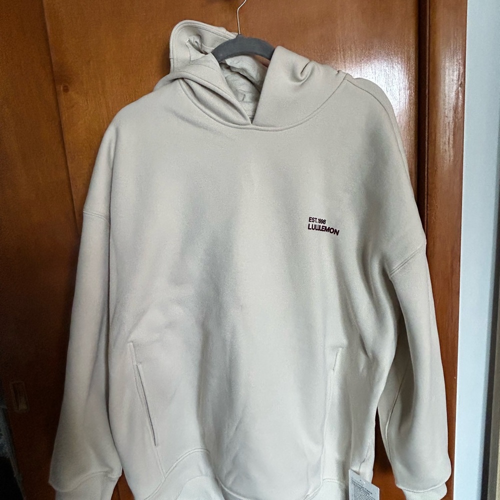 Lululemon Athletica Cream Sweatshirt with Logo